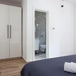 Ela Apartment *