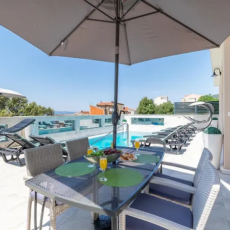 Apartment Ela Makarska