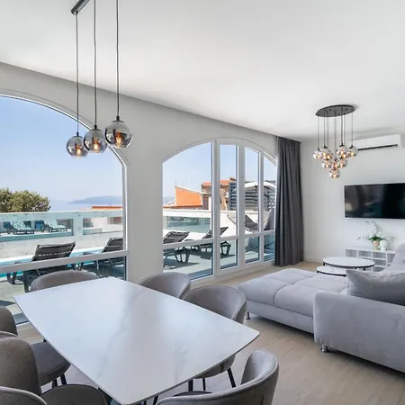 Ela * Makarska