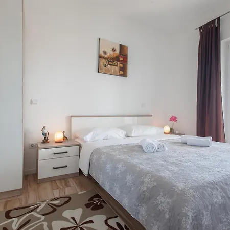 Apartment Ela Makarska