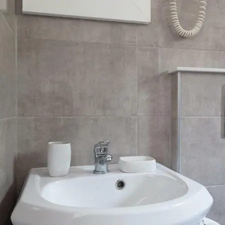 Ela * ماكارسكا