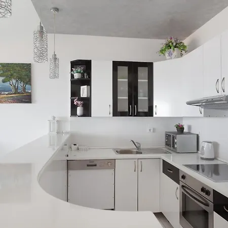 Ela شقة ماكارسكا