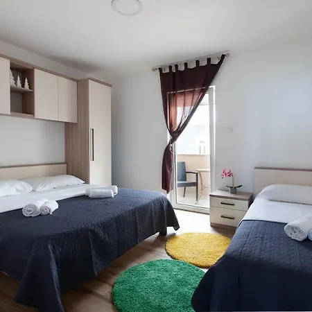 Ela Apartment