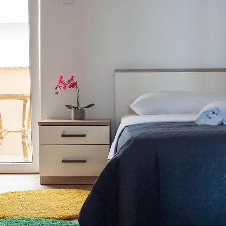 Ela * ماكارسكا